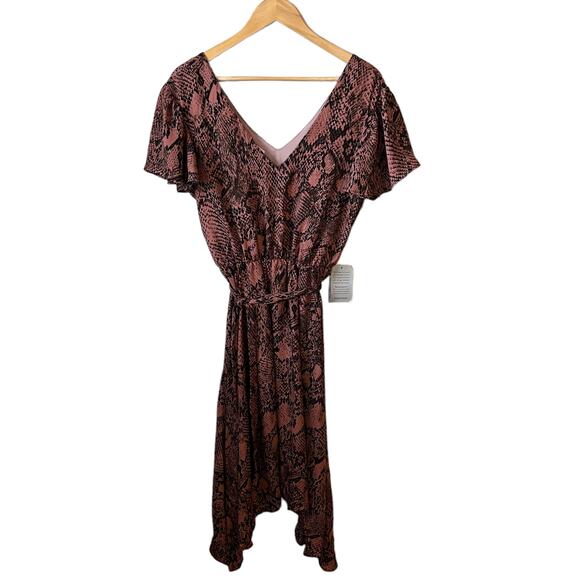 The Vanity Room NEW V Neck Hanky Hem Dress in Python Print Size Medium - Picture 1 of 11